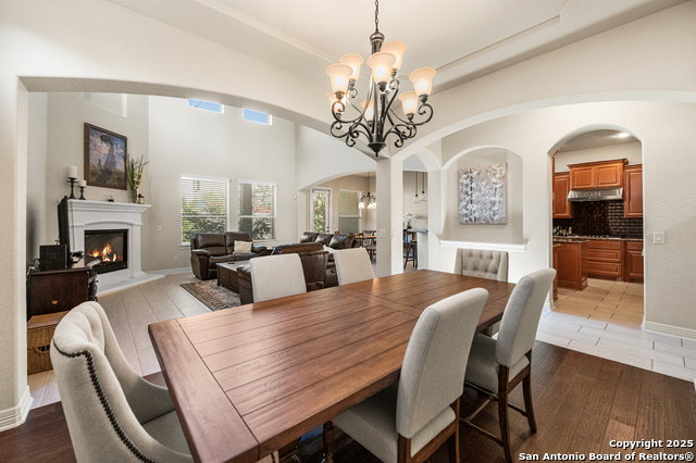 Listing photo id 11 for 24510 Via Vizcaya