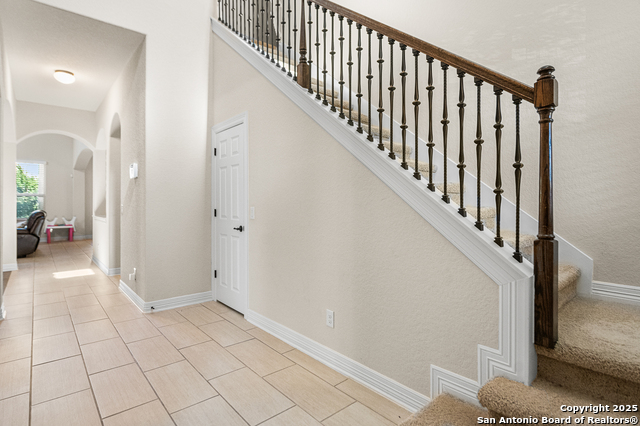 Listing photo id 4 for 24510 Via Vizcaya