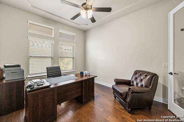 Listing photo id 6 for 24510 Via Vizcaya