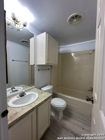 Image 3 of 11 For 128 Frontier B