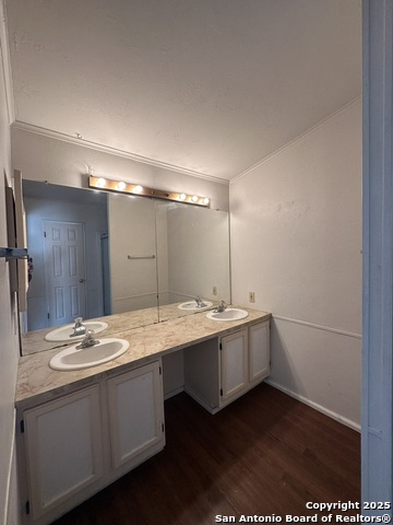 Image 8 of 11 For 128 Frontier B