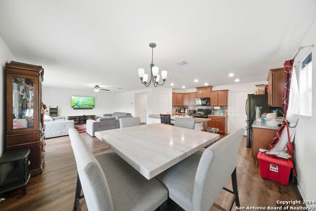 Image 15 of 31 For 11126 Charismatic