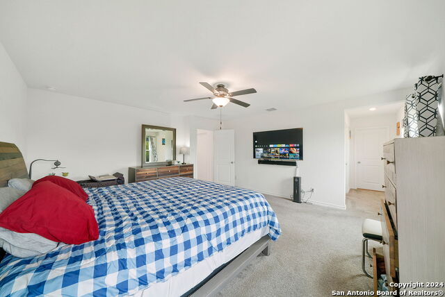 Image 18 of 31 For 11126 Charismatic