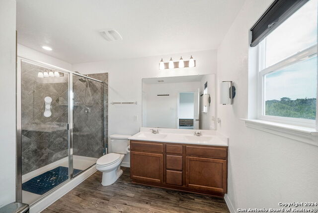 Image 19 of 31 For 11126 Charismatic