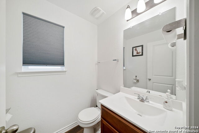 Image 23 of 31 For 11126 Charismatic