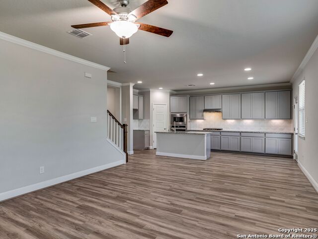 Image 13 of 35 For 142 Abbeydell