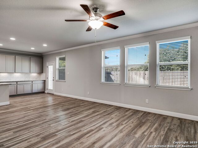 Image 14 of 35 For 142 Abbeydell