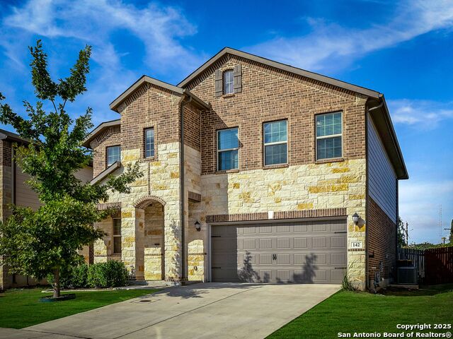 Image 2 of 35 For 142 Abbeydell