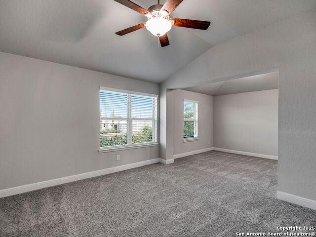 Image 21 of 35 For 142 Abbeydell