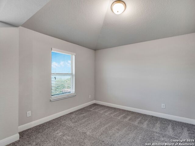 Image 23 of 35 For 142 Abbeydell