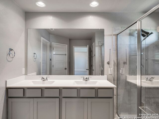 Image 24 of 35 For 142 Abbeydell