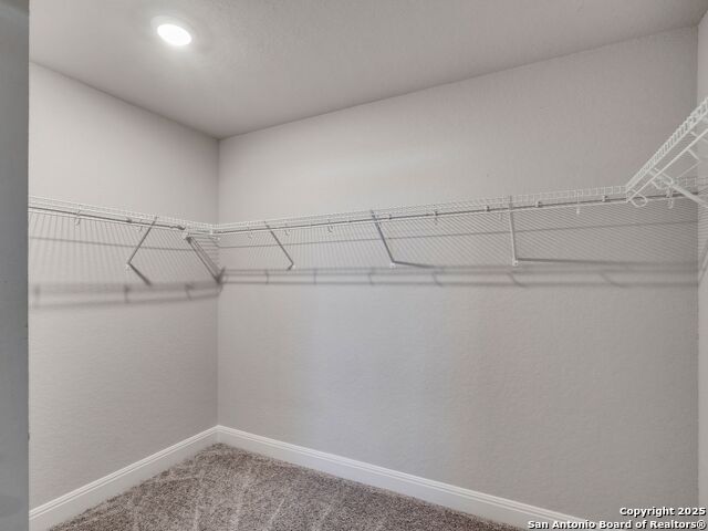 Image 26 of 35 For 142 Abbeydell