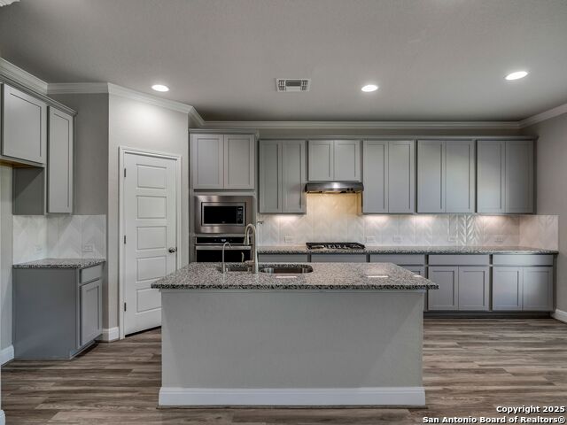 Image 7 of 35 For 142 Abbeydell