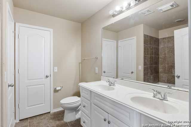 Image 28 of 42 For 12407 Caprock Ranch