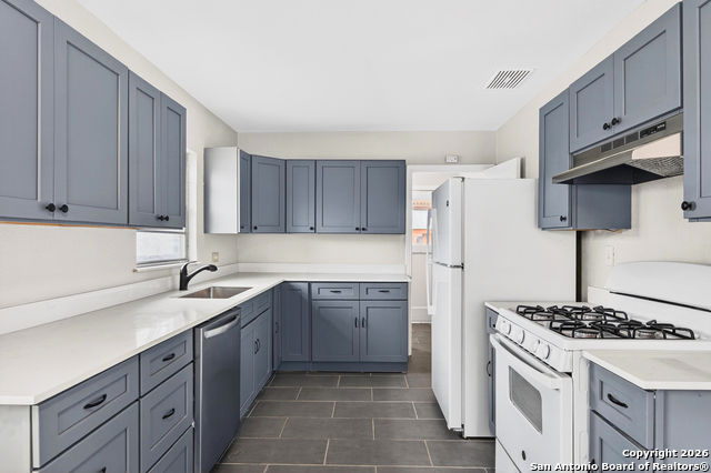 Image 14 of 48 For 181 Hermine  