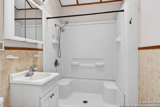 Image 39 of 48 For 181 Hermine  