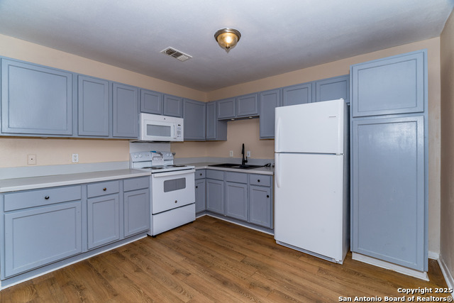 Image 6 of 21 For 610 Virginia 1