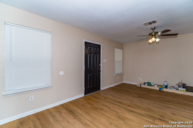 Image 7 of 21 For 610 Virginia 1