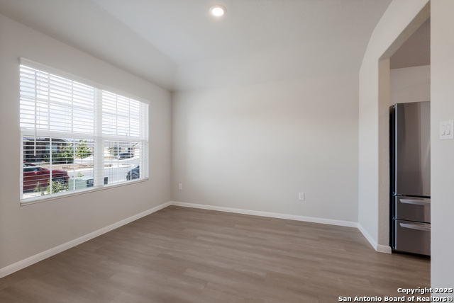 Image 11 of 32 For 4309 Southton Bed