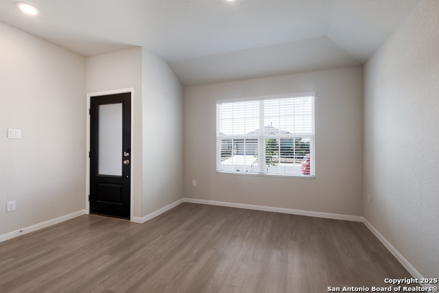 Image 12 of 32 For 4309 Southton Bed