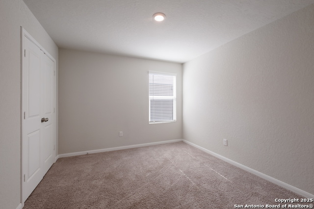 Image 28 of 32 For 4309 Southton Bed