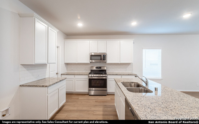 Image 4 of 12 For 8528 Frostwood Heights