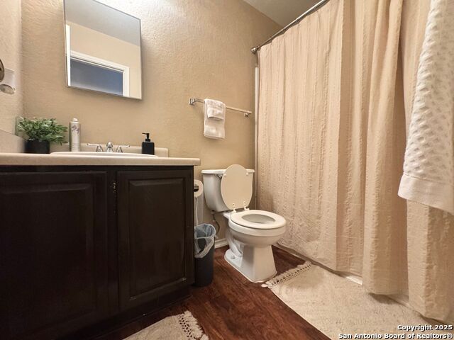 Image 17 of 18 For 6658 Eastern Clouds