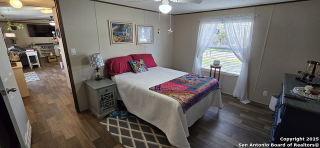 Listing photo id 20 for 253 Elm  