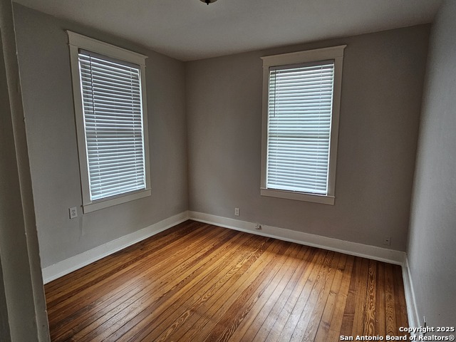 Image 4 of 9 For 1022 Gramercy W 2