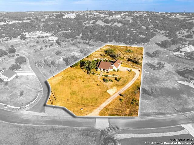 Listing photo id 27 for 103 Cranbrook Court