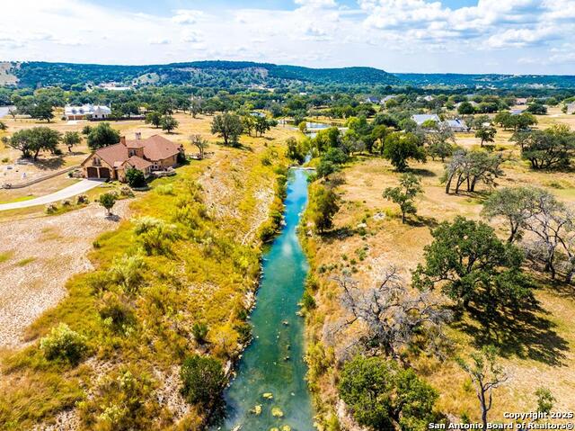 Listing photo id 31 for 103 Cranbrook Court