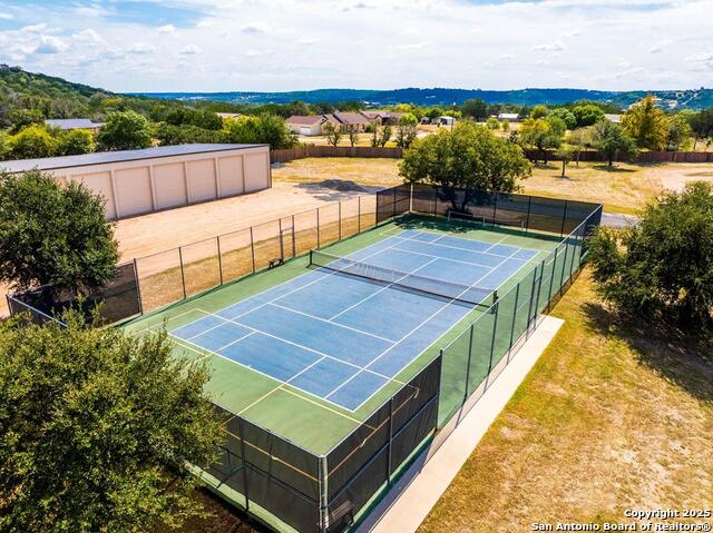 Listing photo id 33 for 103 Cranbrook Court