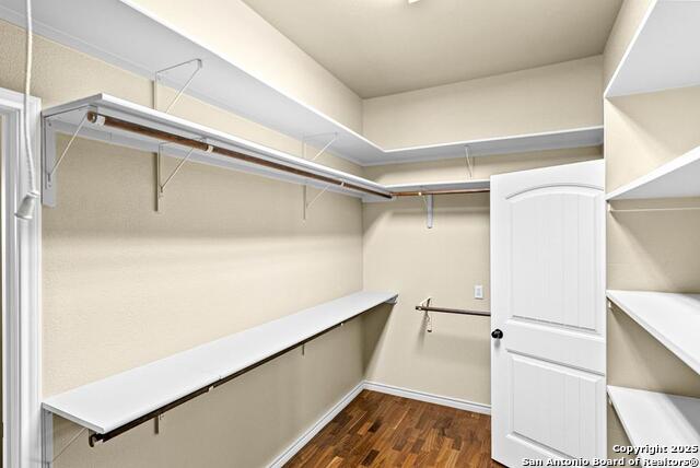 Listing photo id 54 for 103 Cranbrook Court