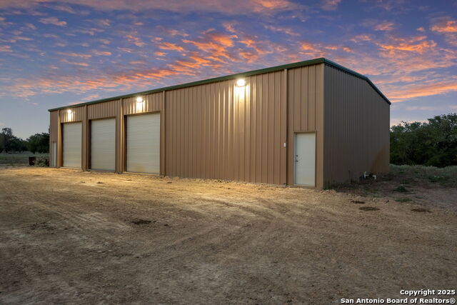 Image 17 of 35 For 2605 Schuttig Road