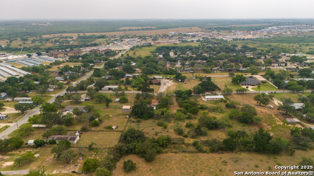 Details for 1510 W Sandy Ln, Pleasanton, TX 78064