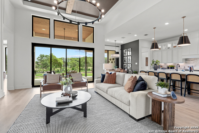 Listing photo id 13 for 225 Storm Way