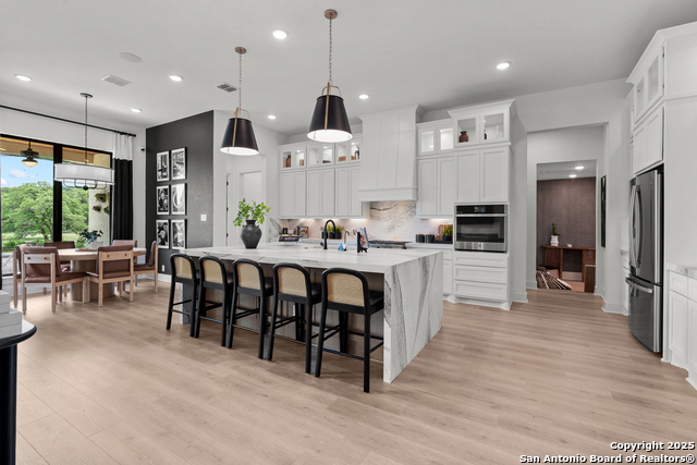 Listing photo id 16 for 225 Storm Way