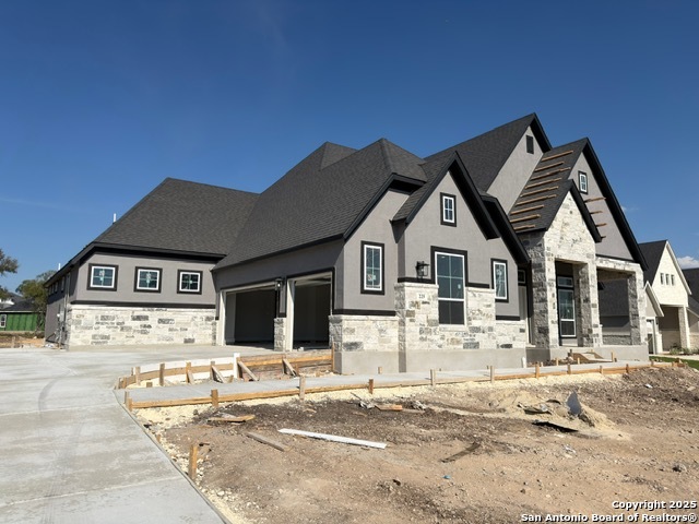 Listing photo id 0 for 225 Storm Way