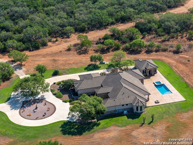 Listing photo id 11 for 10927 Fm 2146