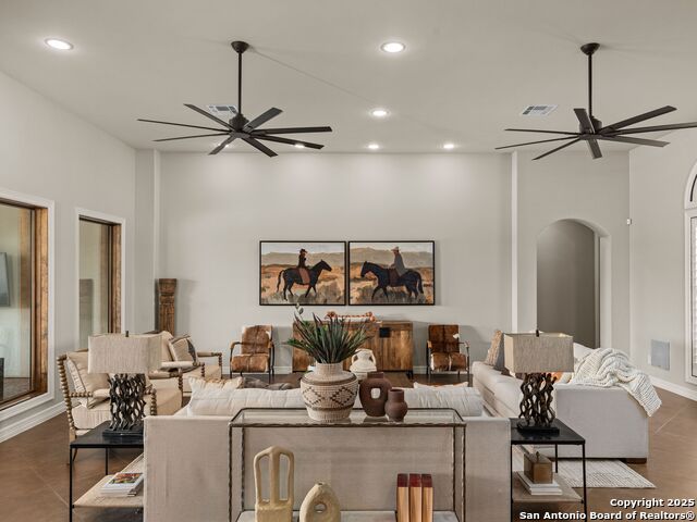 Listing photo id 35 for 10927 Fm 2146