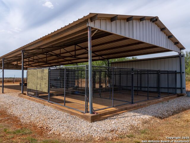 Listing photo id 71 for 10927 Fm 2146