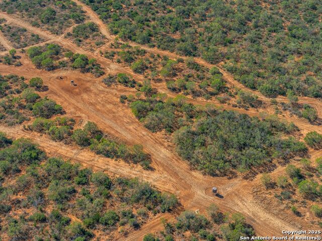 Listing photo id 80 for 10927 Fm 2146