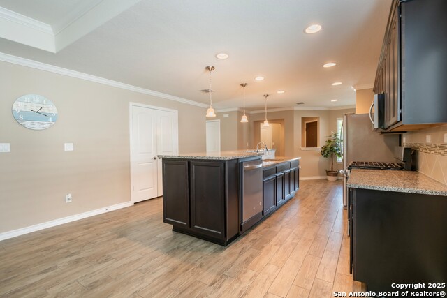 Listing photo id 8 for 3354 Blossom Row