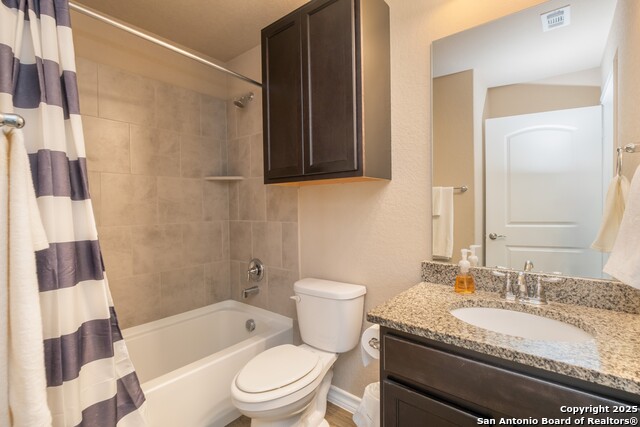 Listing photo id 19 for 3354 Blossom Row