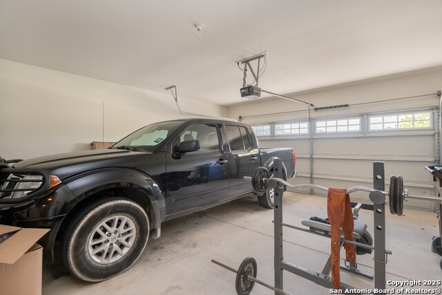 Listing photo id 25 for 3354 Blossom Row