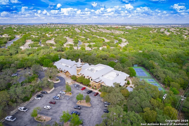 Listing photo id 28 for 3354 Blossom Row