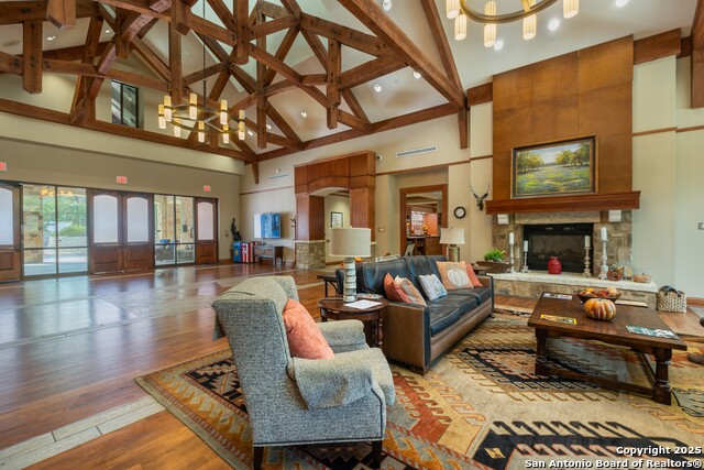 Listing photo id 30 for 3354 Blossom Row