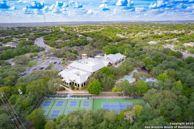 Listing photo id 39 for 3354 Blossom Row