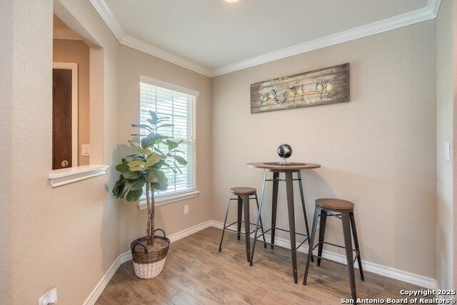 Listing photo id 3 for 3354 Blossom Row