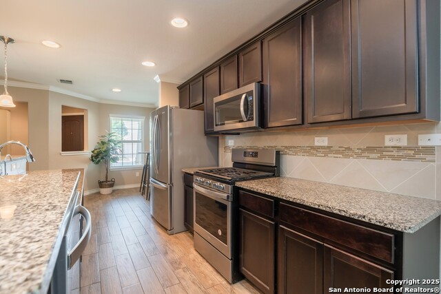 Listing photo id 6 for 3354 Blossom Row